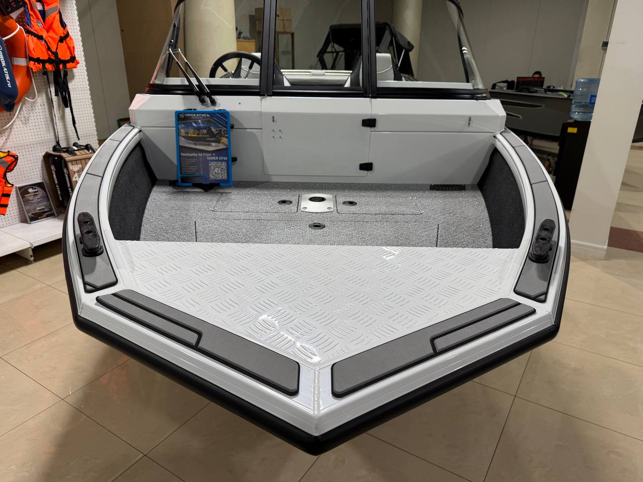 Покрытие EvaDeck на планширь лодки Волжанка 46 (2025 г.в.), Прокатись.ру