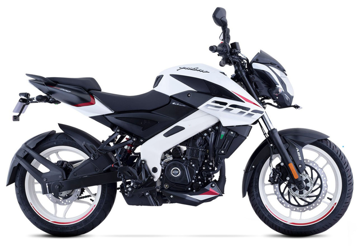 Мотоцикл Bajaj Pulsar NS200 белый