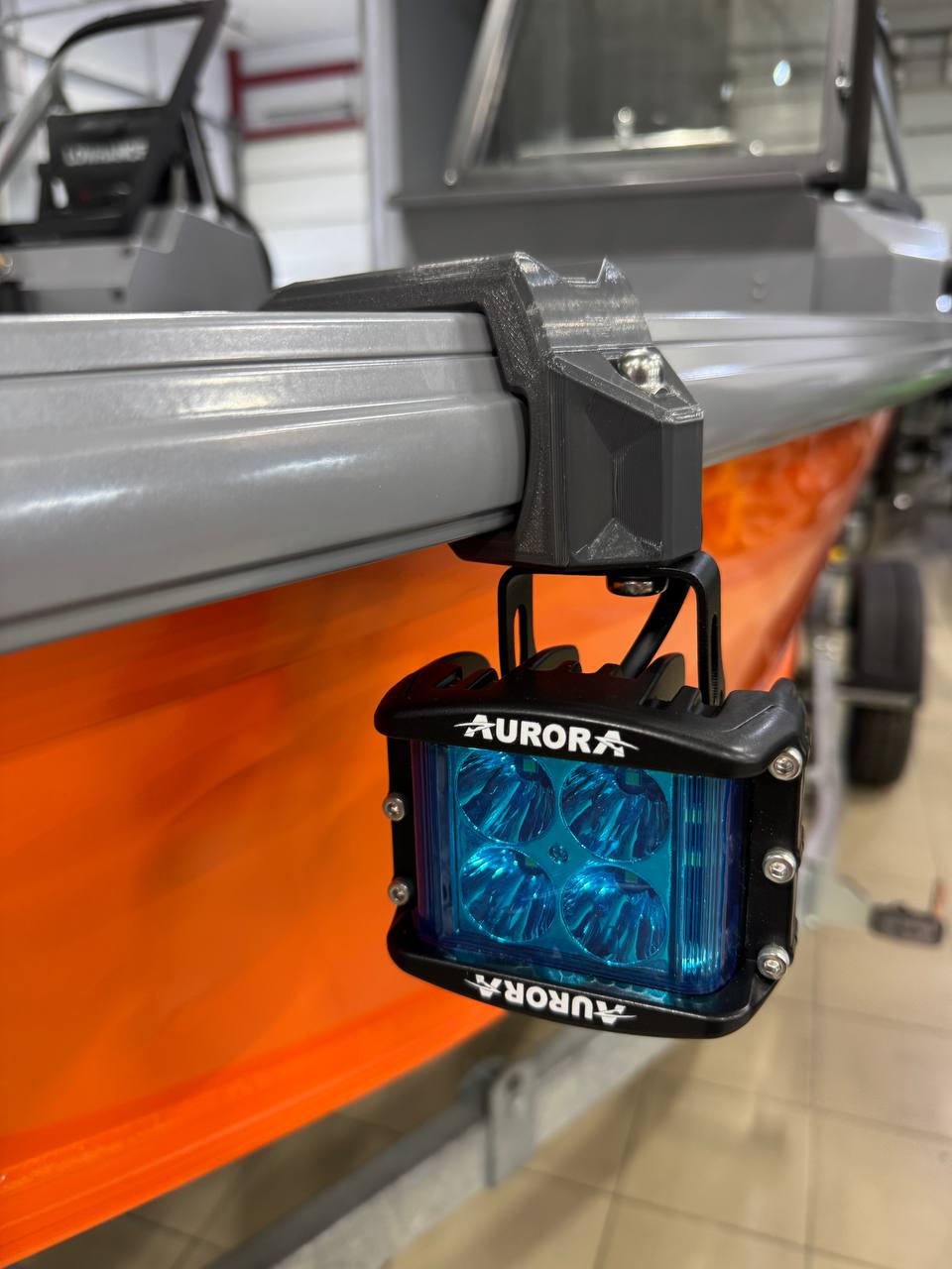 Крепеж носовых фар (к-кт 2шт) Волжанка 46-50 (2024) пластик, серый, Прокатись.ру