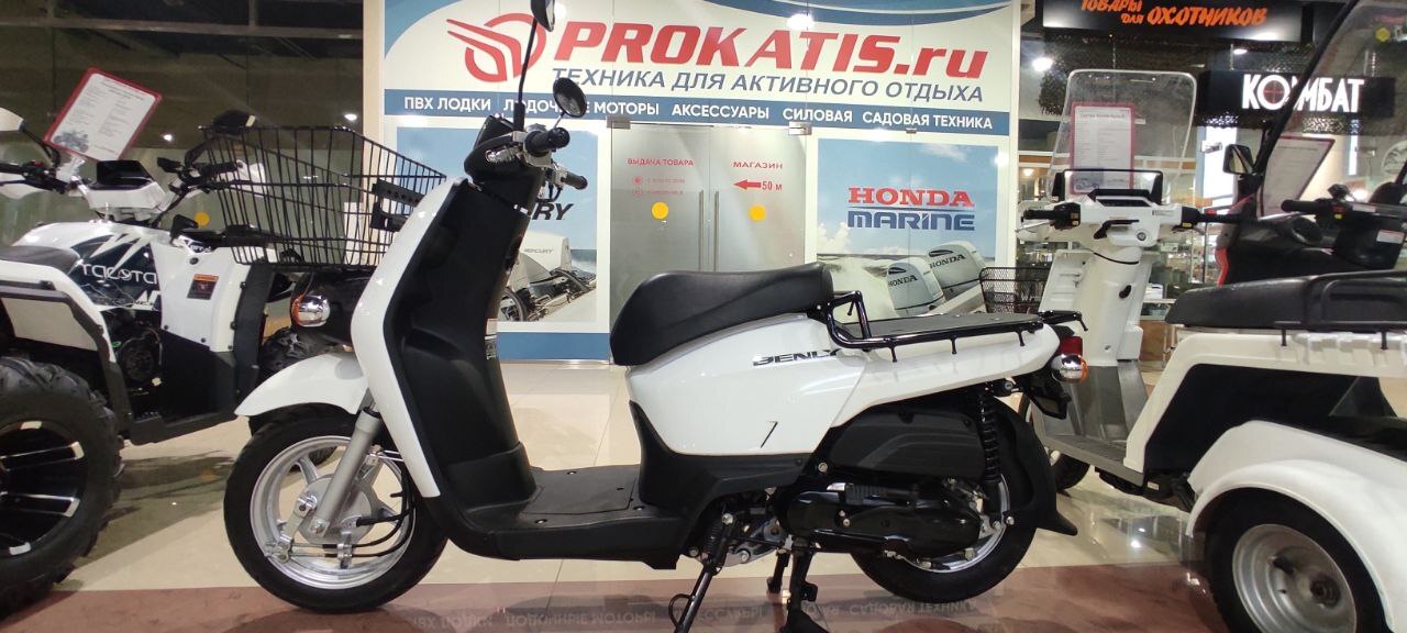 Скутер Honda Benly PGM-FI AA 05 С ПРОБЕГОМ, белый