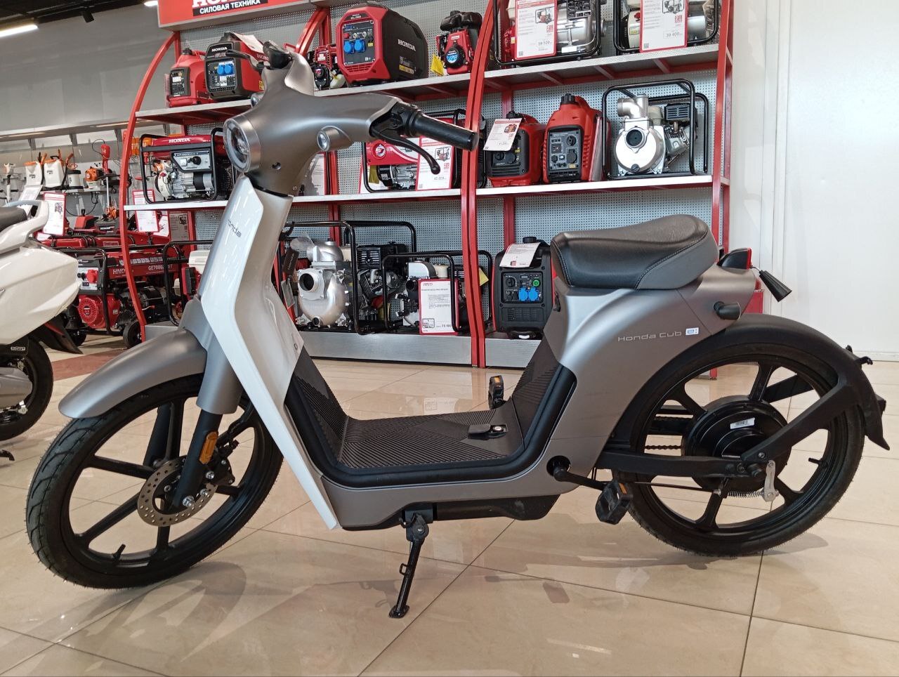Скутер Honda Cub E электрический, серый