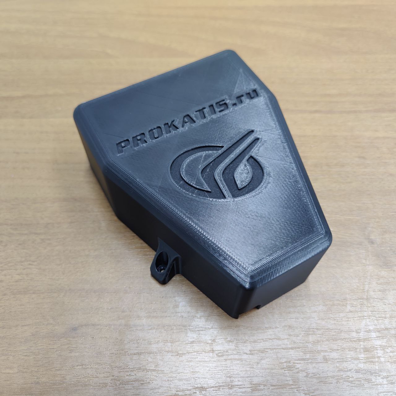 Кожух декоративный для мотора стеклоочистителя Phoenix 560, Прокатись.Ру