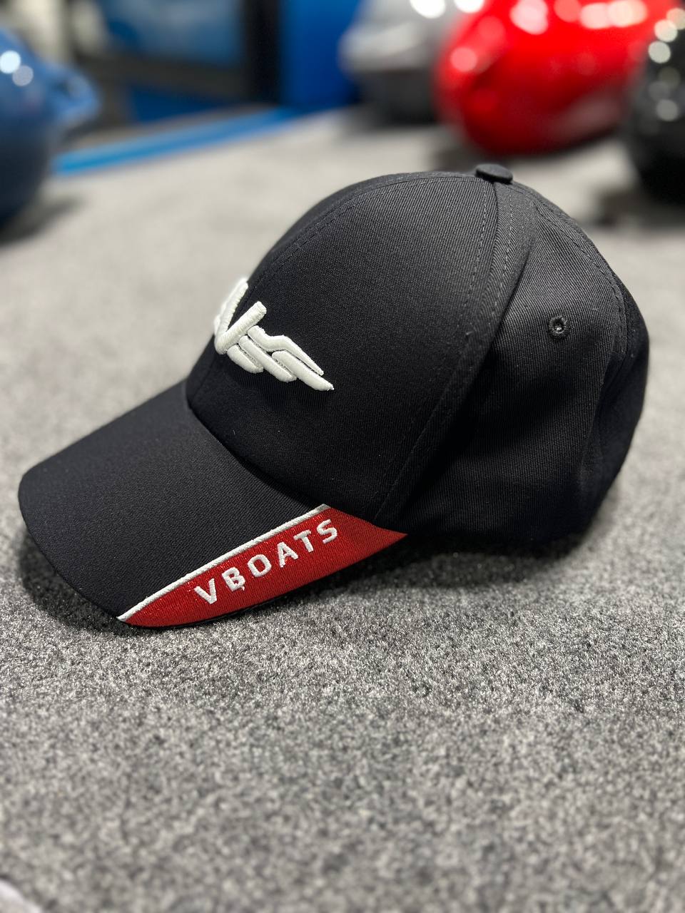 Бейсболка VBOATS ELEMENT с классическим козырьком
