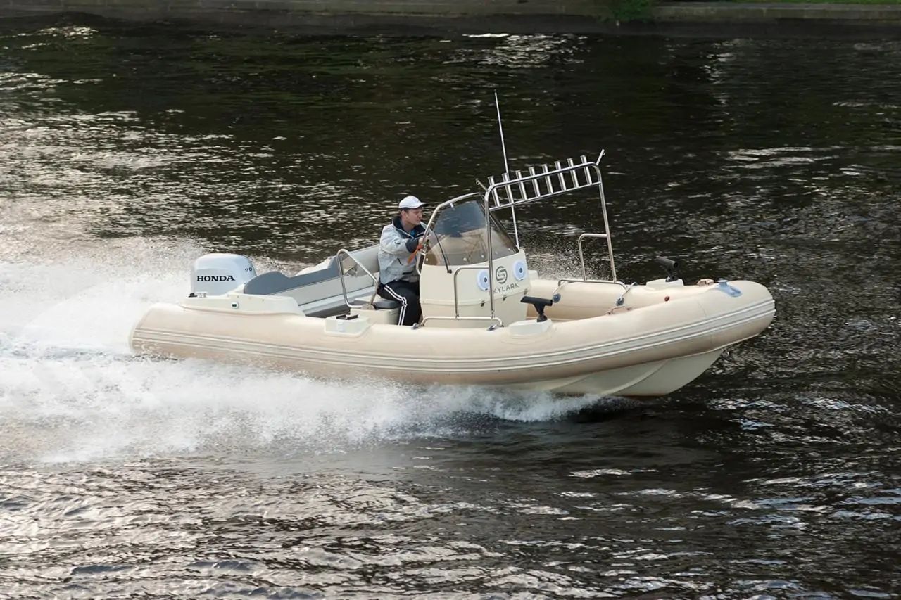 Лодка RIB Skylark Trend T570