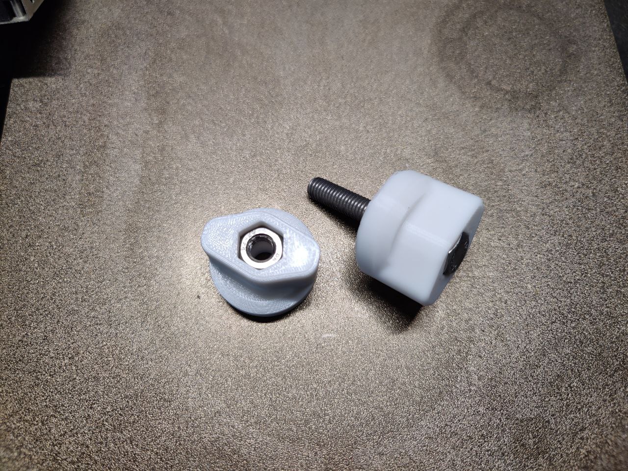 Ручка усиленная (барашек) М8 белый. К-т 2шт Прокатись.Ру