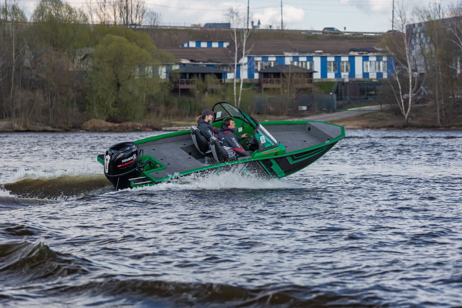 Катер Volzhanka FISHPRO X5 c YAMER EF130