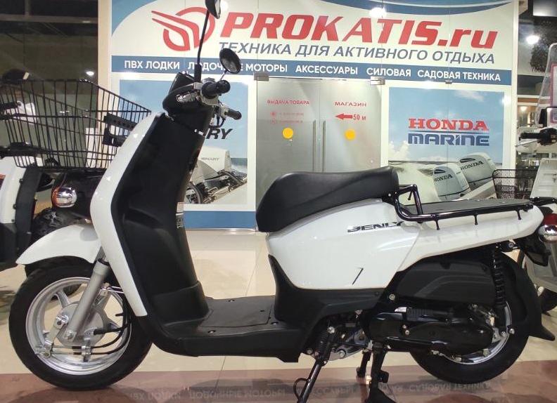 Скутер Honda Benly PGM-FI AA 05 С ПРОБЕГОМ, белый