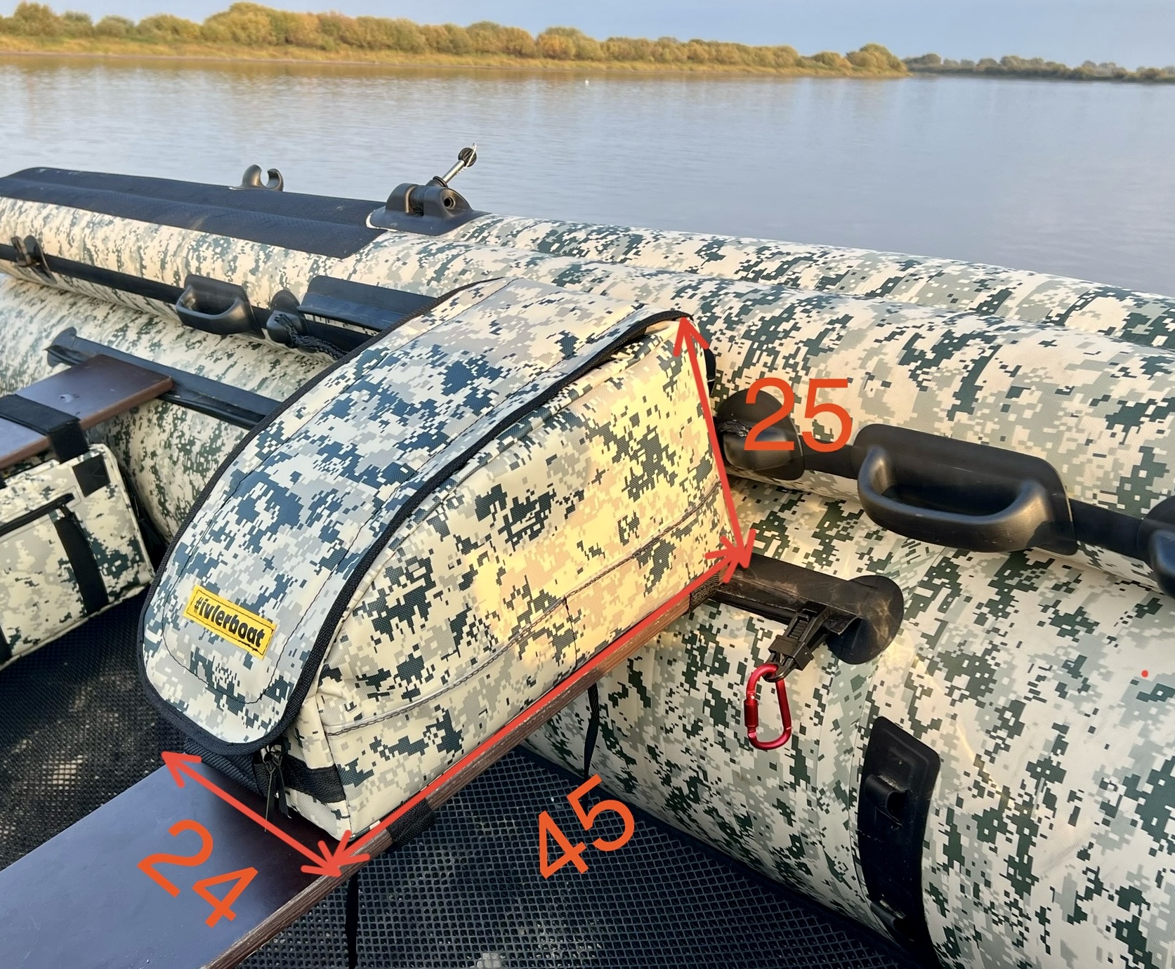 Бортовая сумка-Сумка на баллон лодки пиксель Ivler M10