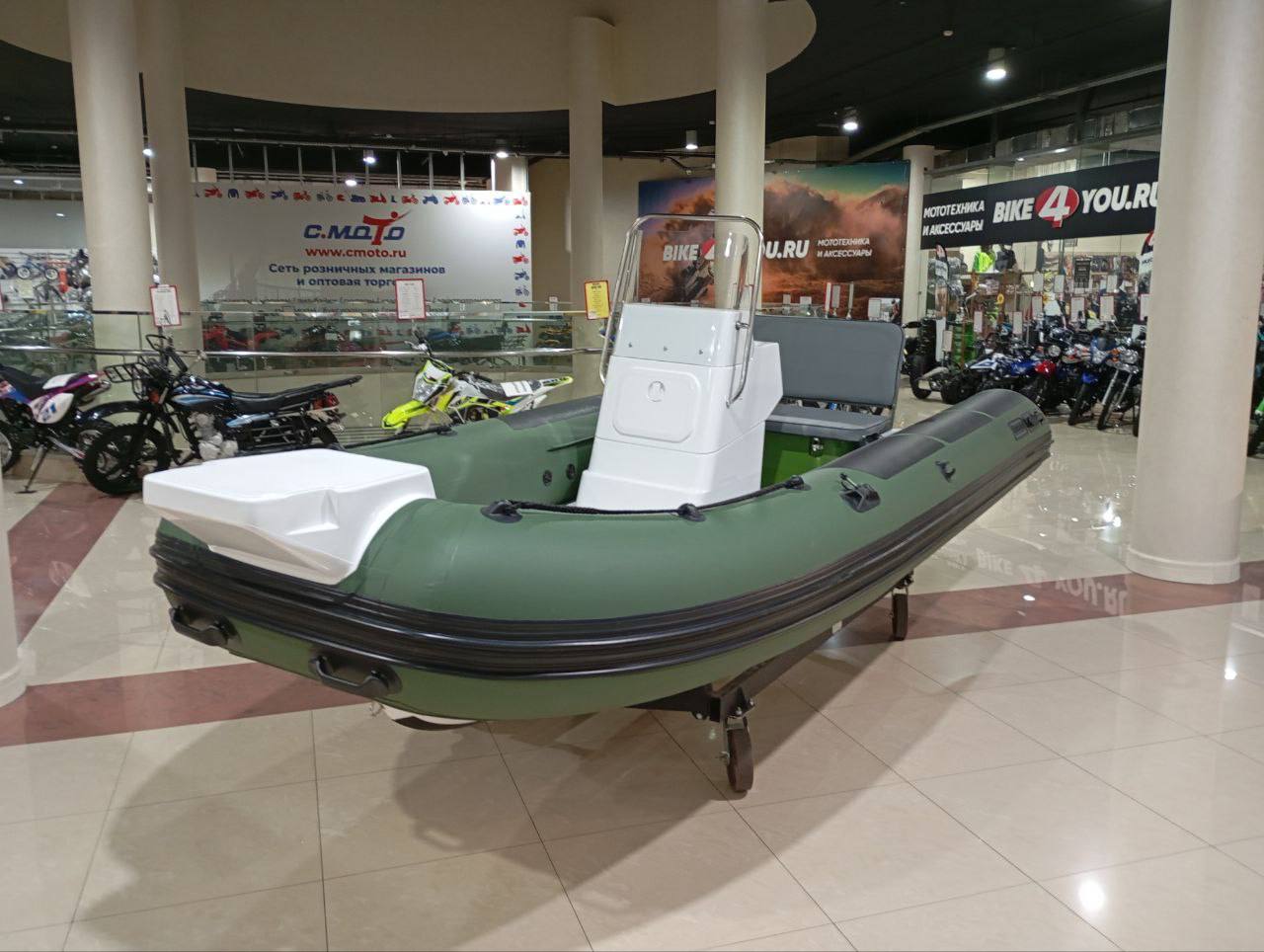 Лодка RIB Forza Marine Навигатор 420R PRO белый/зеленый