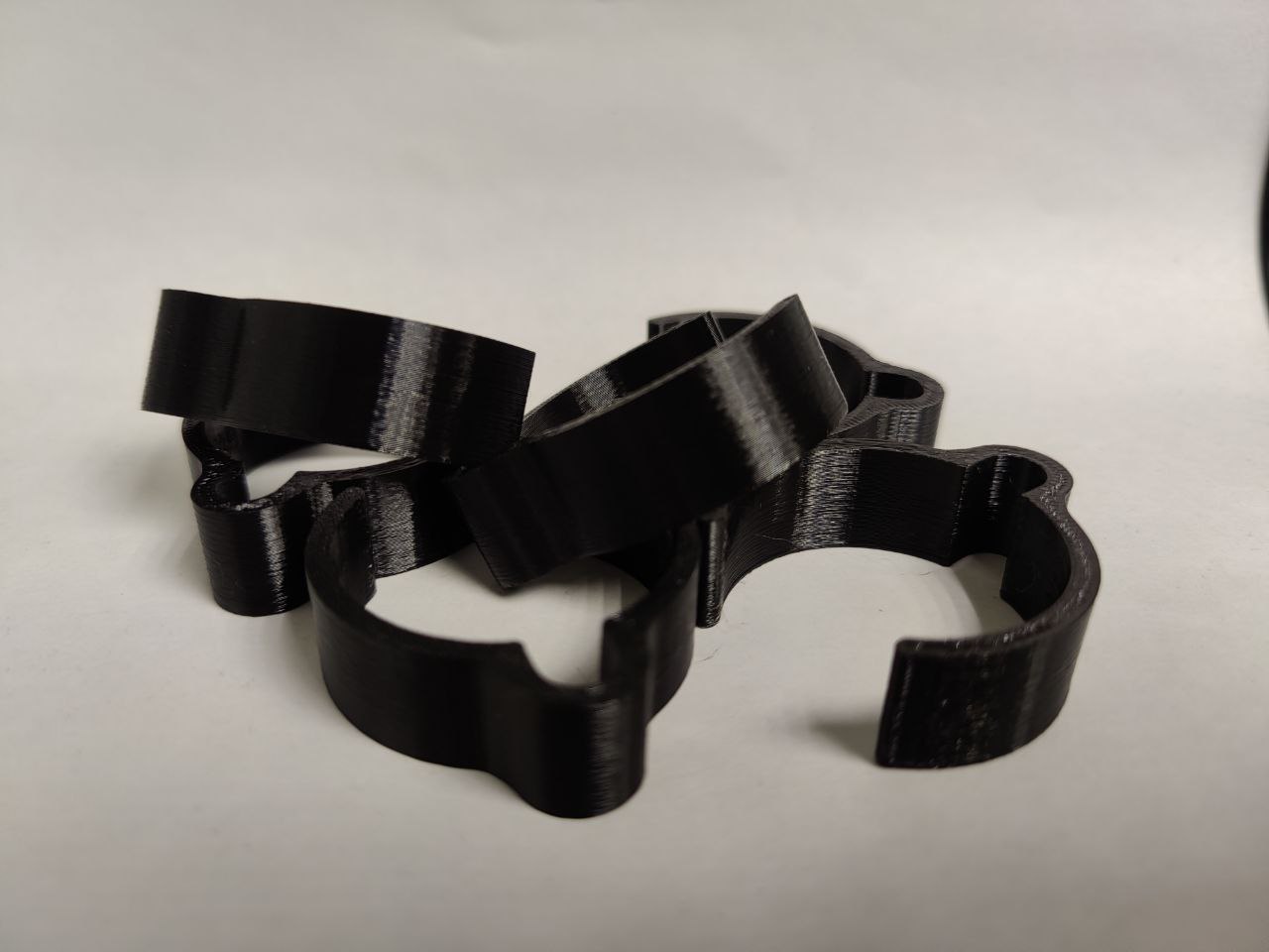 Клипсы (к-кт 6шт) для фиксации провода до 8мм на трубу 38мм, черные, Прокатись.Ру