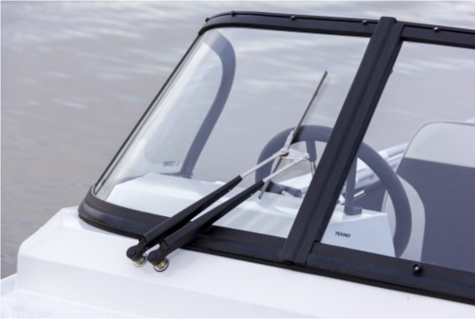 Стеклоочиститель на водительском ветровом стекле_ V46-53f_12.22