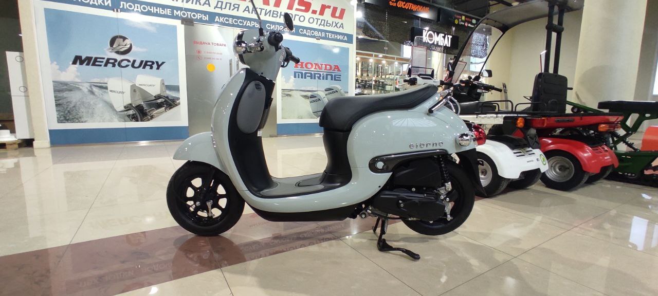 Скутер Honda Giorno PGM-FI AF77 С ПРОБЕГОМ светло-серый