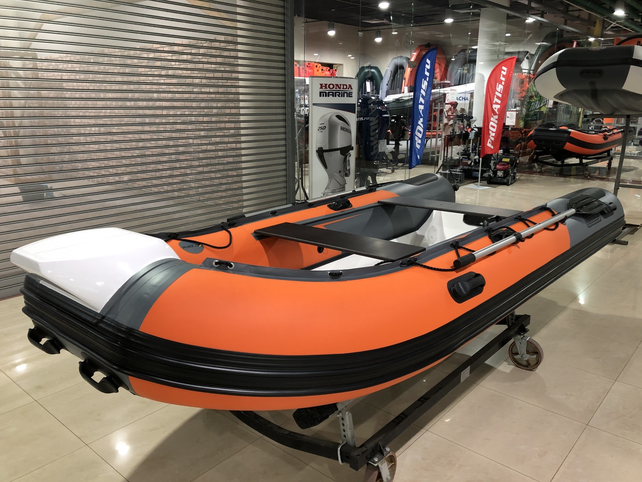 Лодка RIB Forza Marine Навигатор 380R PRO серый/оранжево-серый
