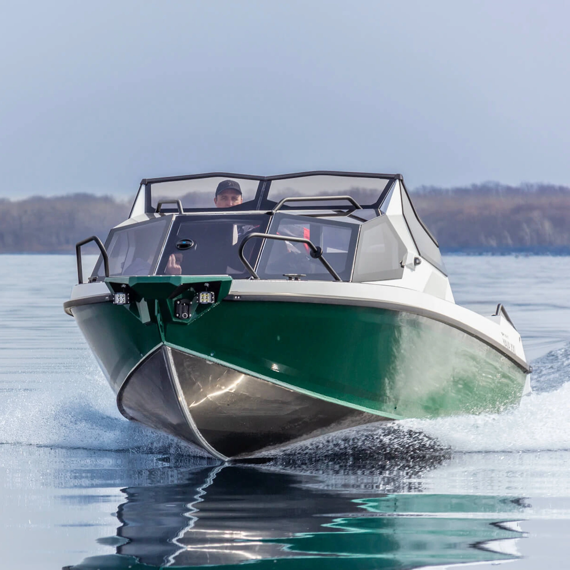 Катер Volzhanka YAVA XXL HT