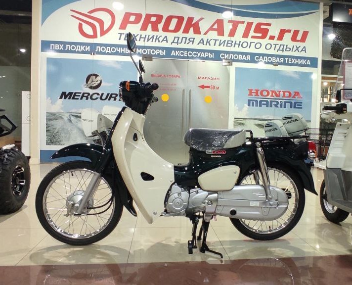 Скутер Honda Super Cub PGM-FI AA09 С ПРОБЕГОМ, зелено-белый