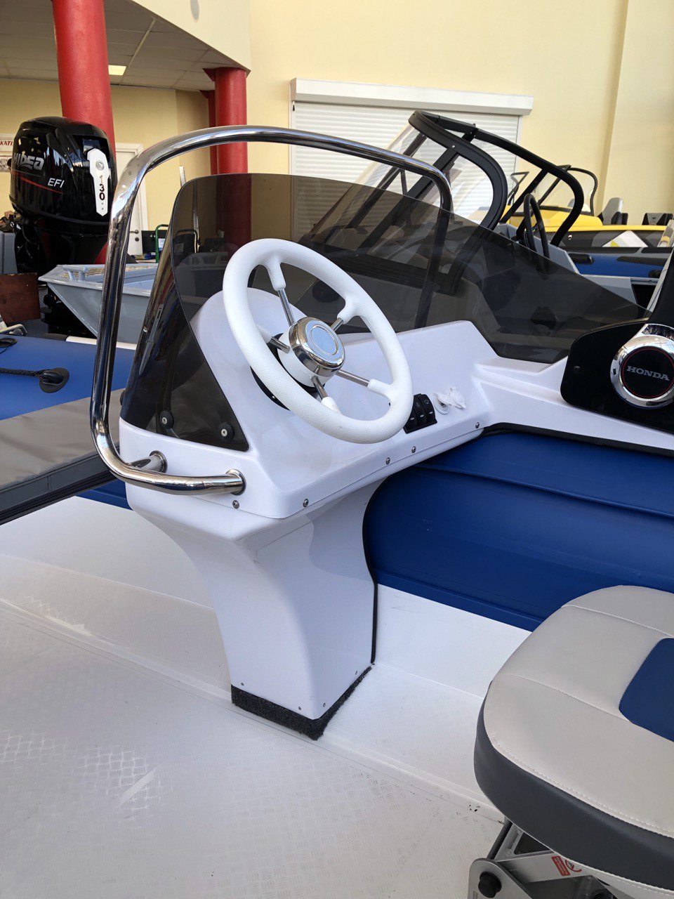 Консоль рулевая "Навигатор R" (СПОРТ) белый, Forza Marine