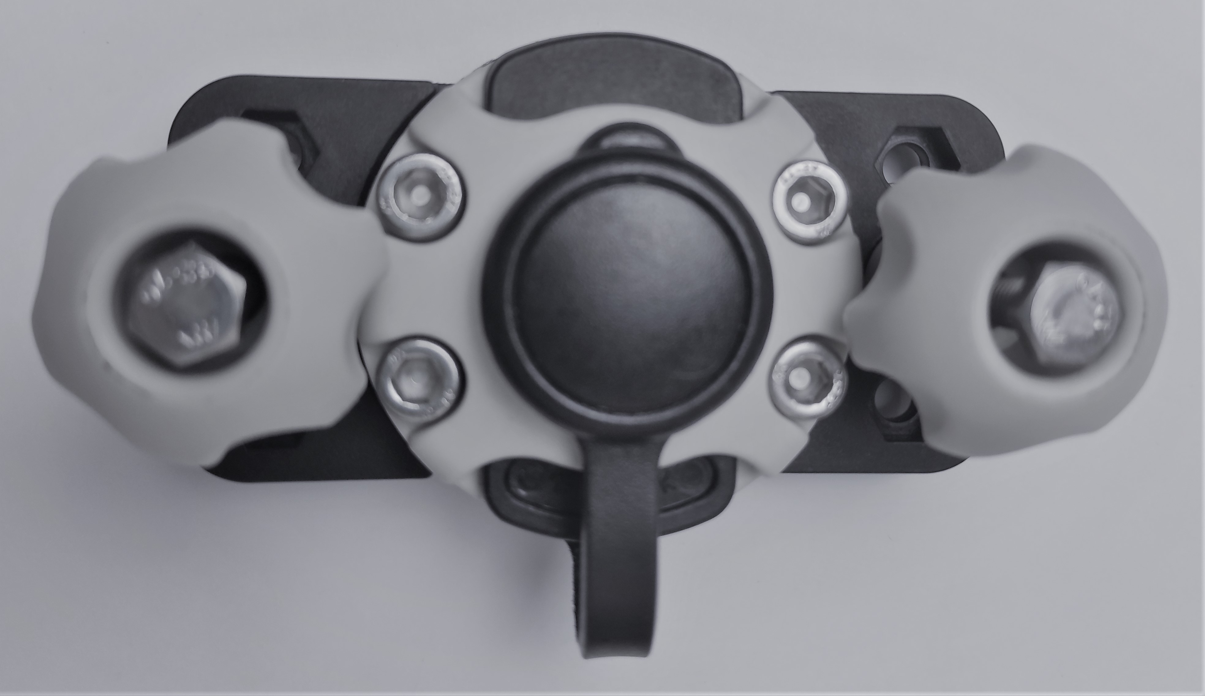 Основание горизонтальное для Т-паза черный/белый FA-0001-T2