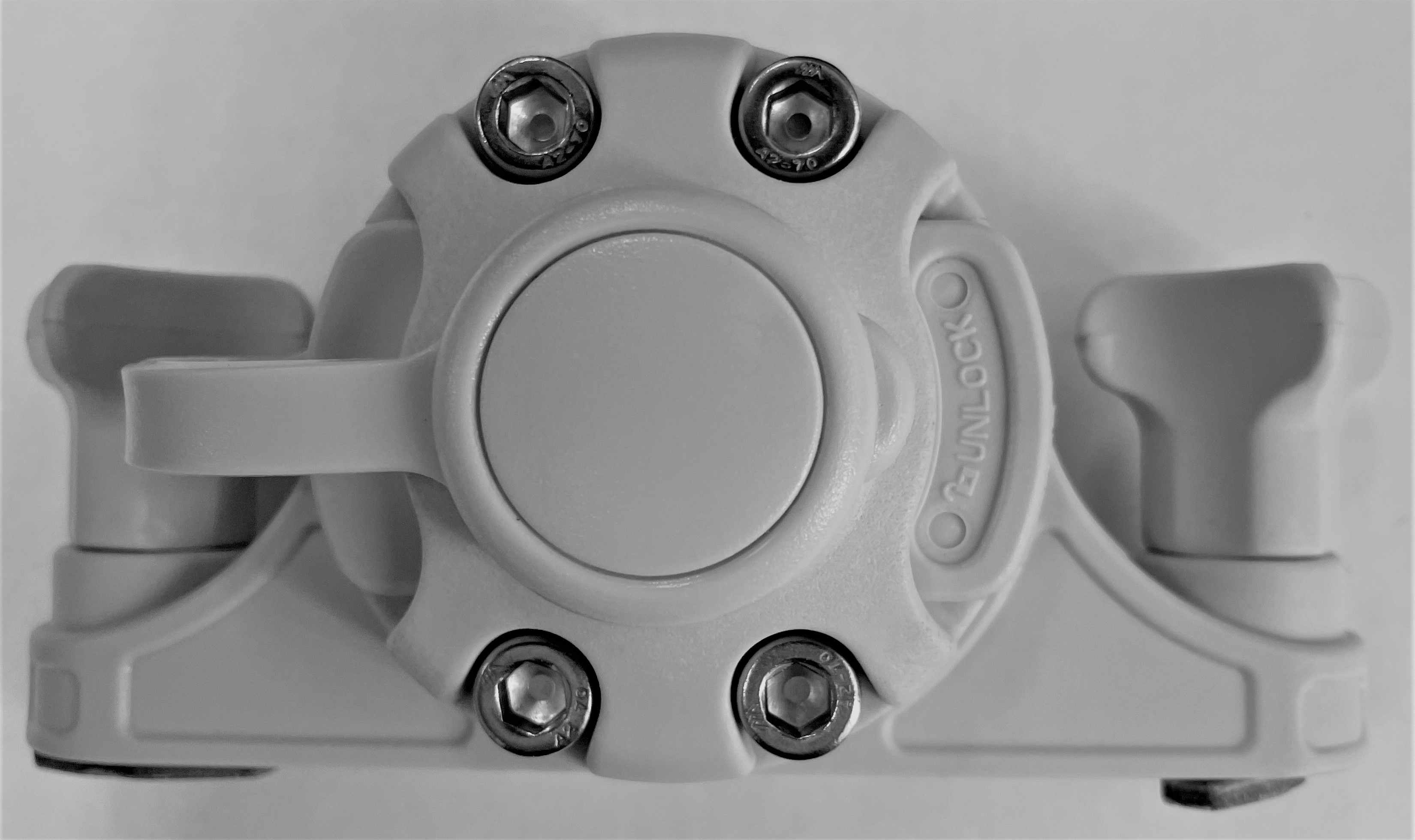 Основание вертикальное для Т-паза белый FA-0005-T4