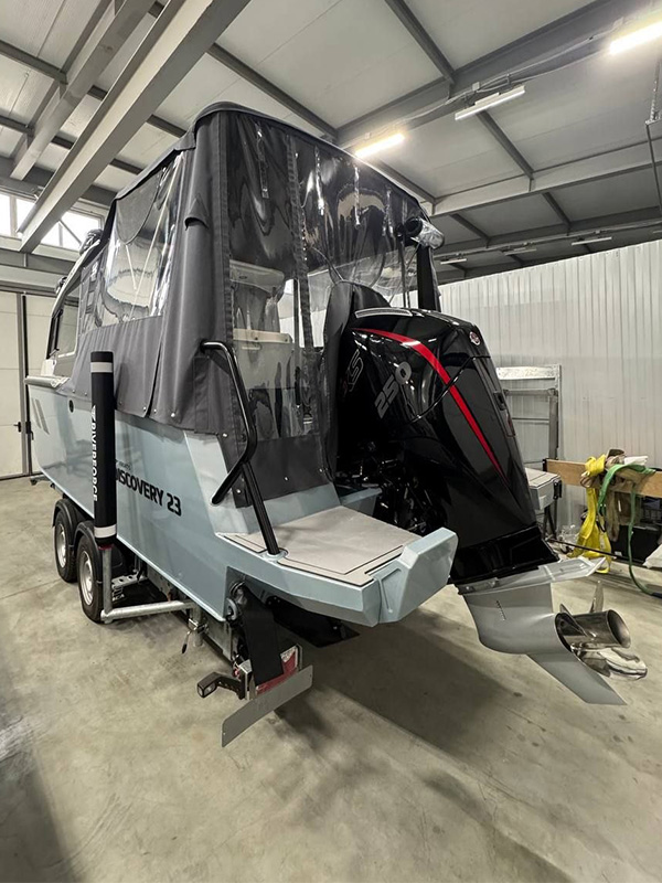 Катер Discovery 23 Cabin