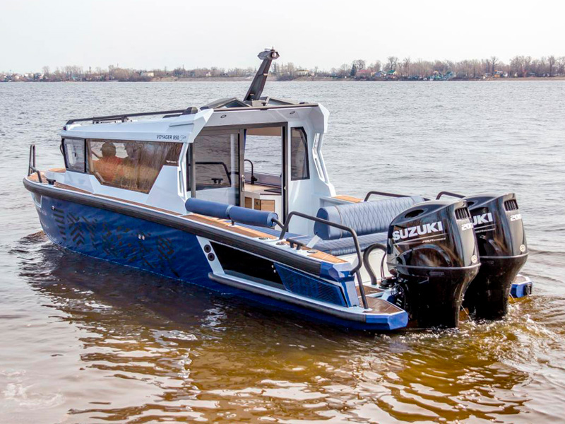 купить кабинный катер VOYAGER