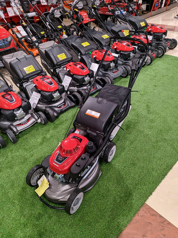 надежная несамоходная газонокосилка