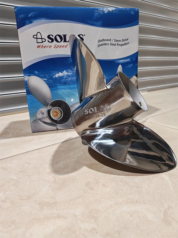 Гребной винт Solas Titan 3