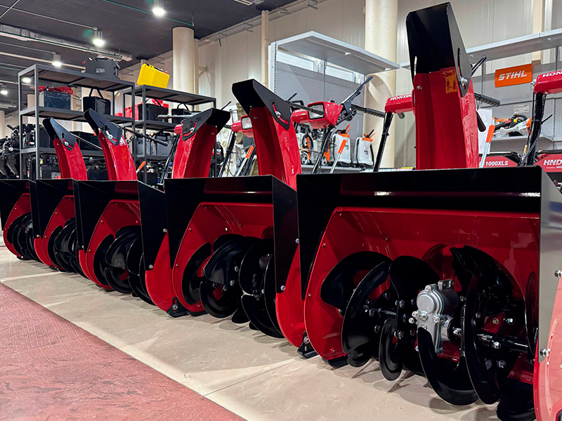 широкий выбор садовой техники