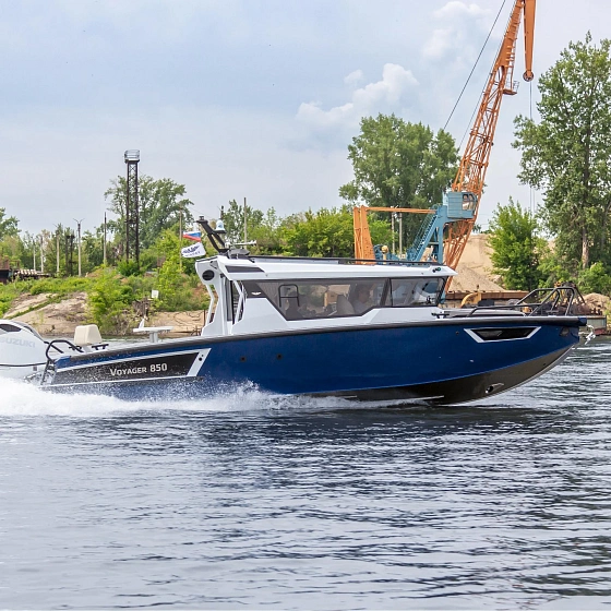 Катер Volzhanka VOYAGER 850 Cabin Катер Volzhanka VOYAGER 850 Cabin