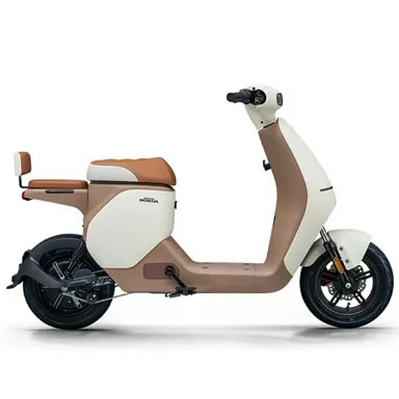 Скутер Honda U-Qe электрический, карамельно-желтый Скутер Honda U-Qe электрический, карамельно-желтый