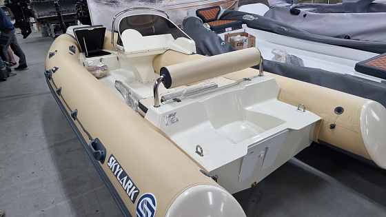 Лодка RIB Skylark Rider R450 бежевый (комплект №1)